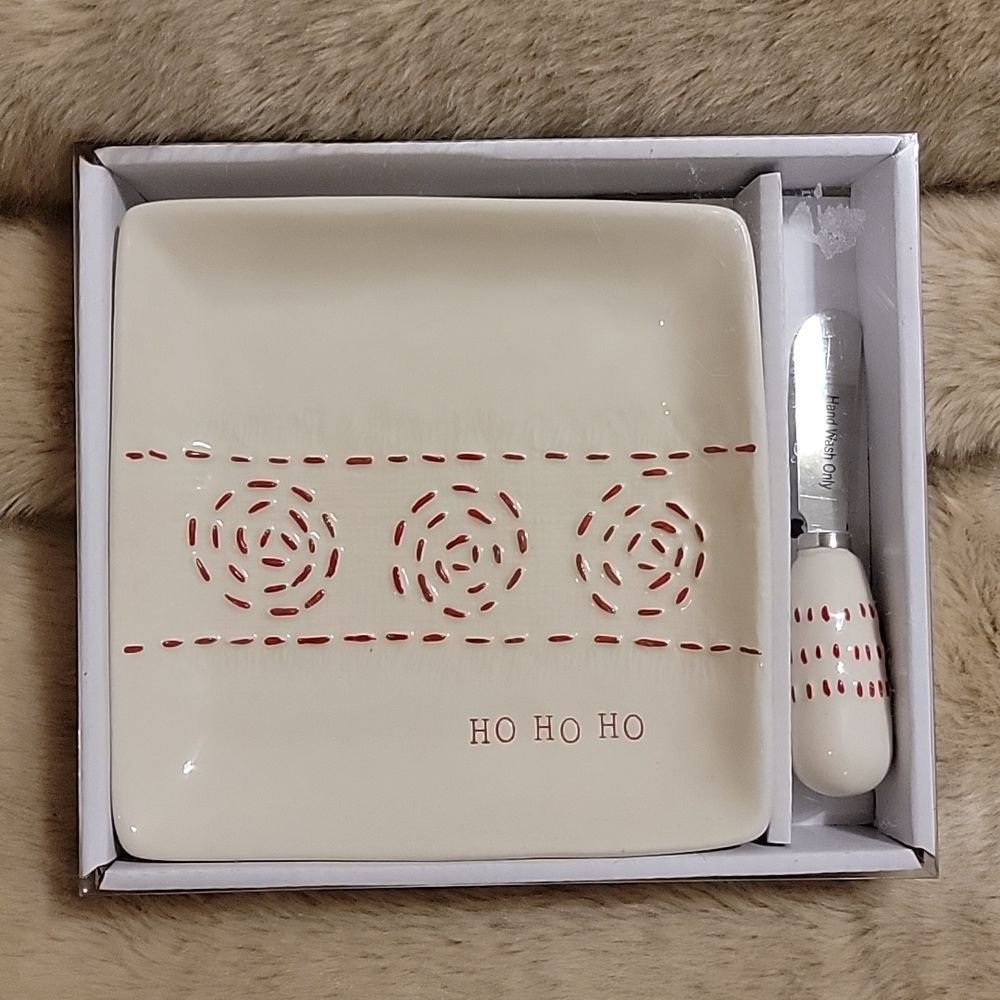 DEMDACO WHITE AND RED SQUARE "HO HO HO" 6" PLATE AND SPREADER SET - NEW!